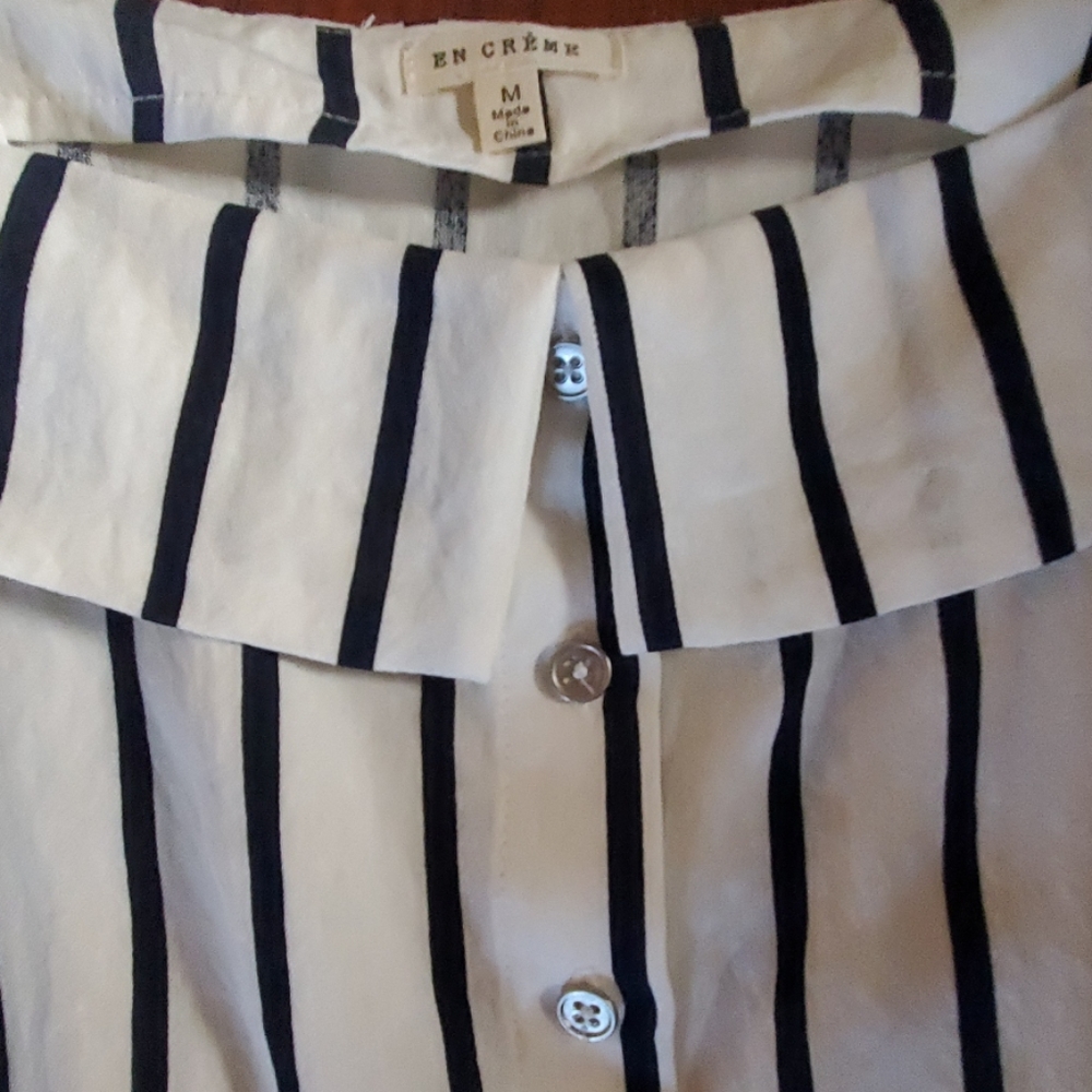 Top - Picture 2 of 3